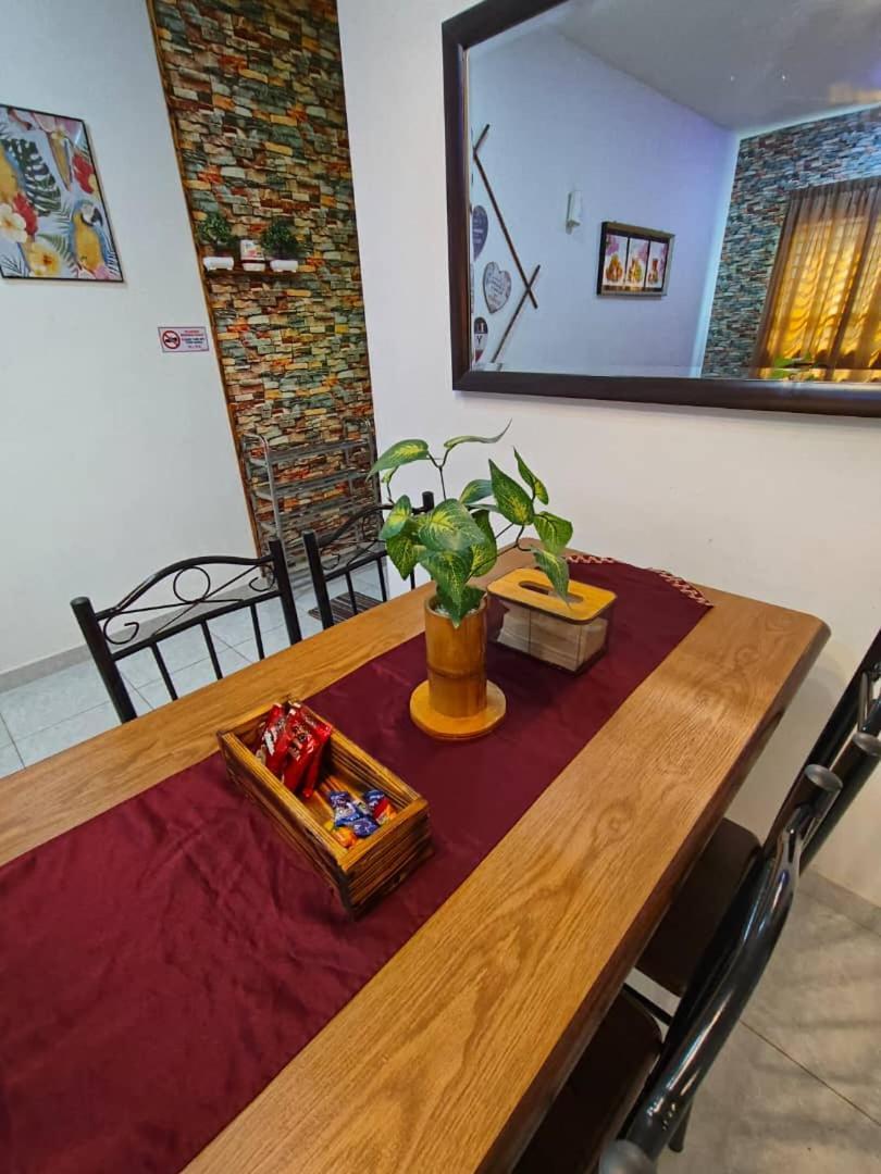 Homestay Budget Kuala Terengganu Tulipsia House Exteriör bild